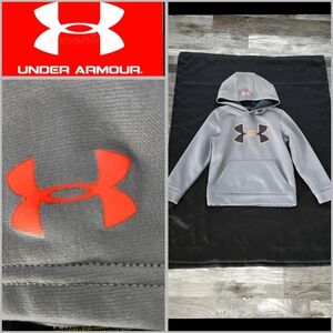Under Armour light Gray Hoodie with Red-Orange Logo Boys YSM